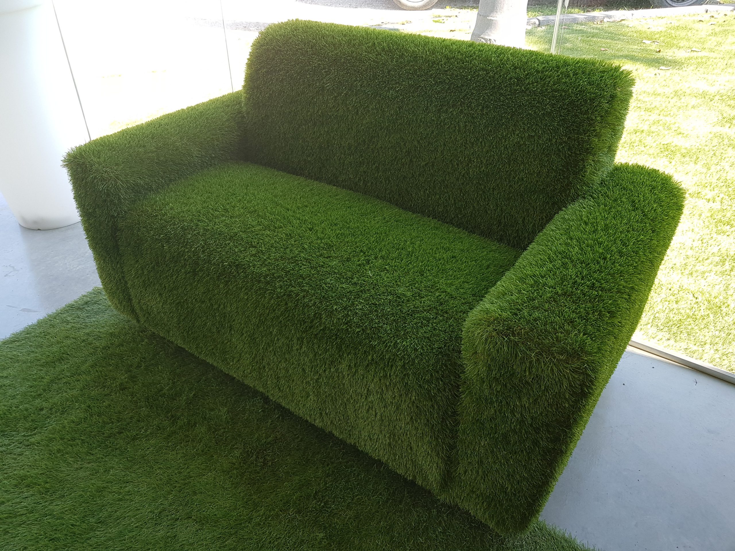Poltrona in erba artificiale da esterno